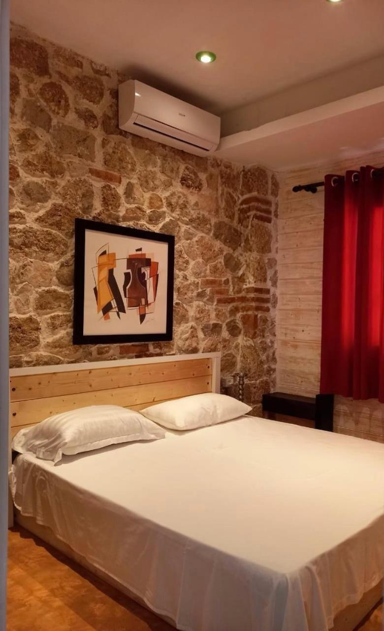 Rahoni Park & Suites Дхерми Экстерьер фото